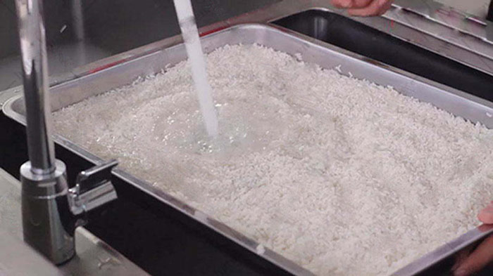 Vo sạch gạo cần nấu