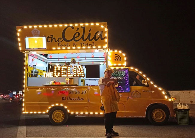 Xe tải bán trà sữa Celia