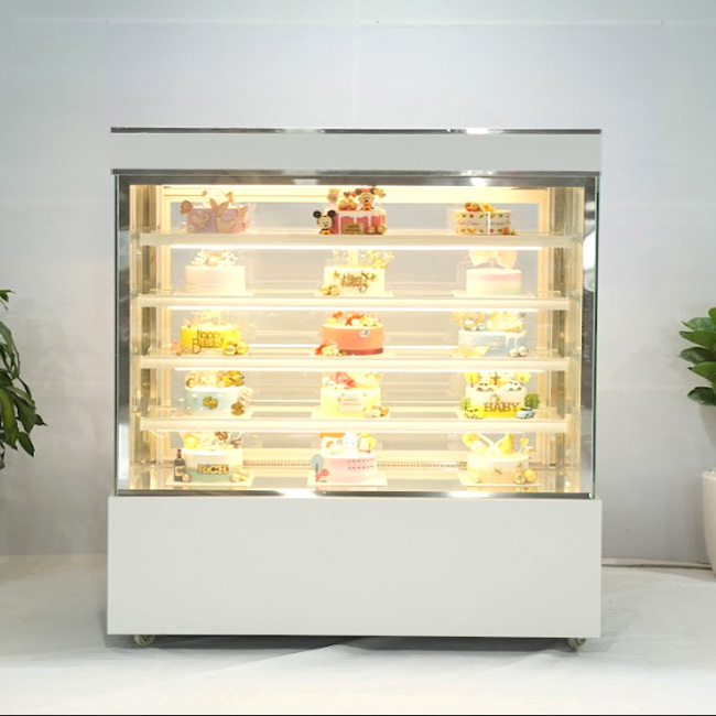 Tủ trưng bánh kem 1m8 kính vuông
