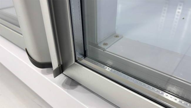 Th&agrave;nh tủ bền, chắc chắn 