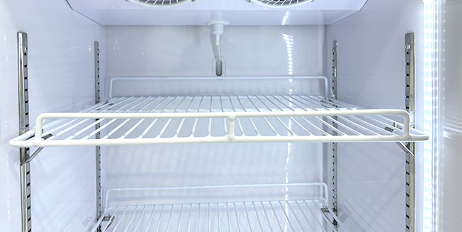 Kệ đựng rộng r&atilde;i, linh hoạt 