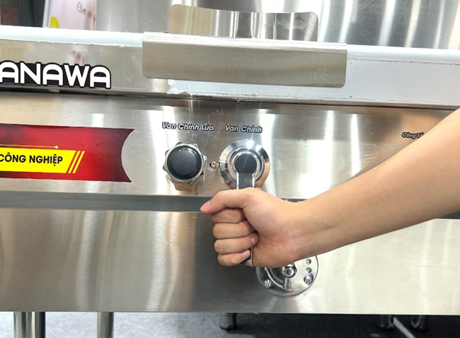 Bảng điều khiển dễ sử dụng