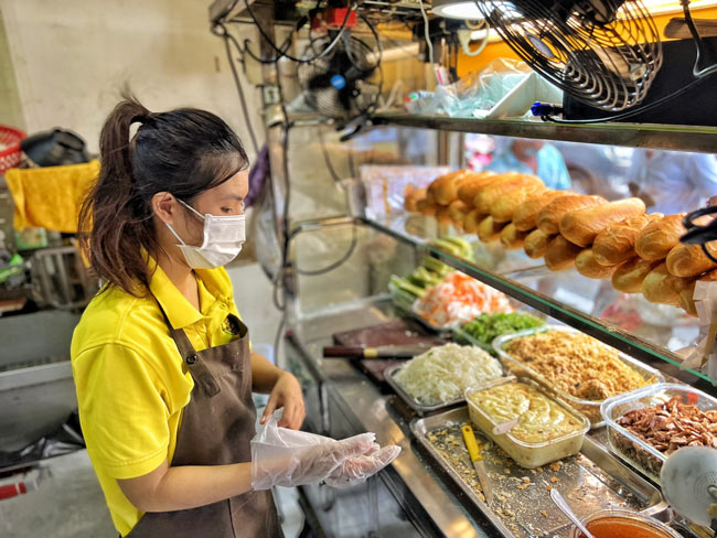 Giải đáp: Bán bánh mì có lời không?