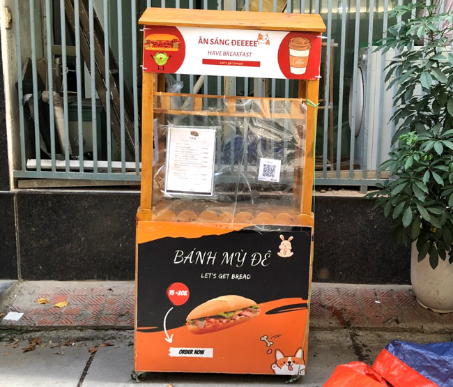 Xe bánh mì gỗ nhỏ gọn