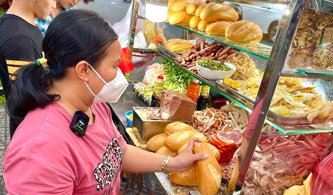 Chế biến, bày bán tiện lợi