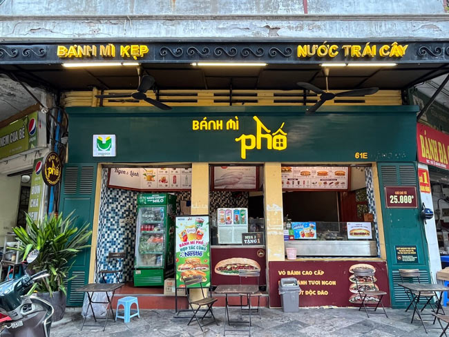 Trang trí cửa tiệm