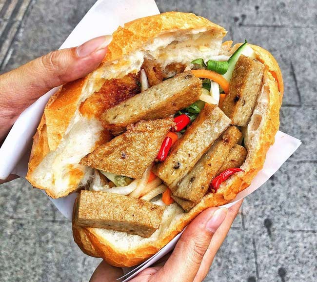 Bánh mì chả cá Nha Trang