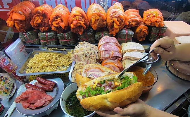 Mở tiệm bánh mì thịt tốn bao nhiêu tiền? Kinh nghiệm thành công