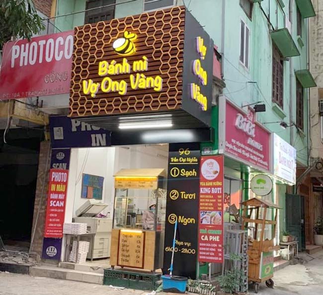 Bánh mì Vợ ong Vàng