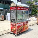 Xe bán bánh mì heo quay da giòn 1m2 mái chùa
