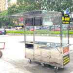 Xe đẩy bán xôi bánh mì 1m8 mái bằng màu đen