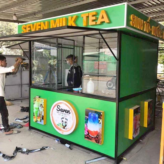 Xe đẩy bán trà sữa màu xanh