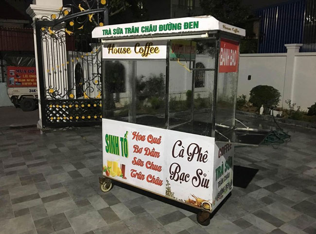 Xe trà sữa tại Cửa hàng đồ cũ số 02