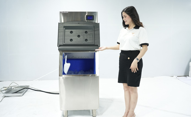 Mách bạn kinh nghiệm mua máy làm đá viên phù hợp nhất