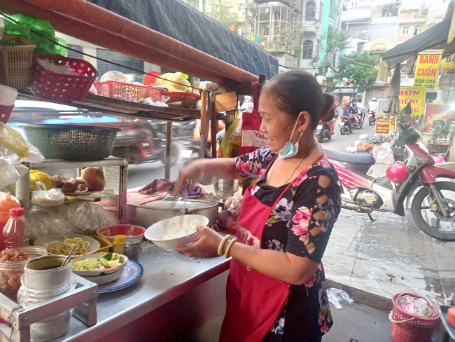 Xe đẩy bán hủ tiếu chất lượng