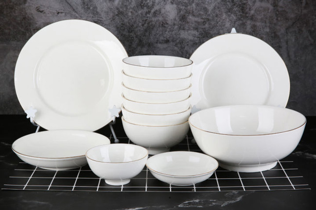 Dụng cụ đựng hủ tiếu