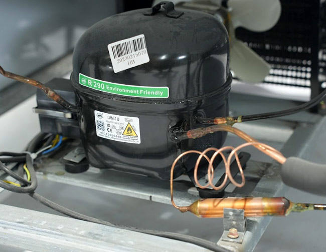 Vị trí gas của tủ mát