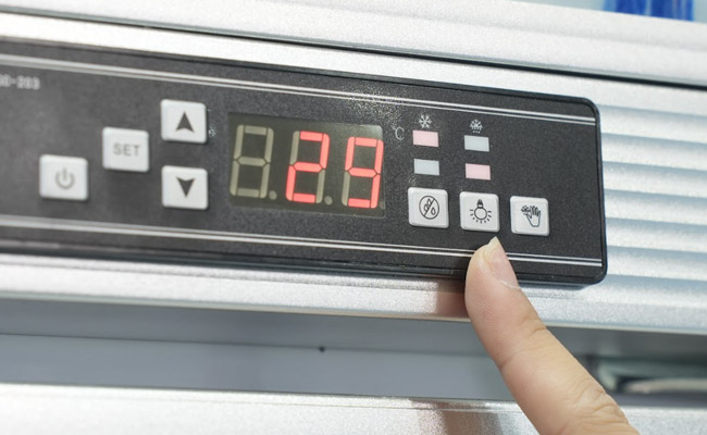 Bật/tắt đèn tủ mát khi nào hợp lý? Hướng dẫn nhanh, hiệu quả