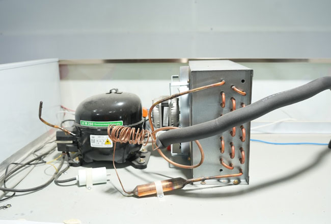 Đặt tủ ở không gian sạch tránh bụi bẩn