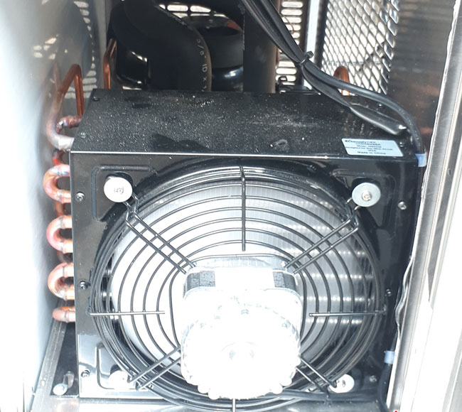 Quạt tản nhiệt bị khô dầu