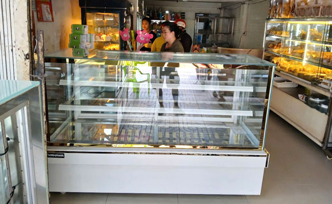 mua tủ bánh kem tại Hà Nội