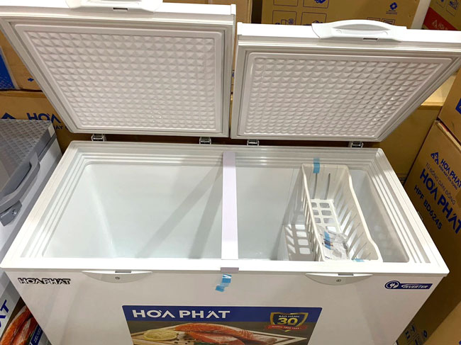 Tủ đ&ocirc;ng H&ograve;a Ph&aacute;t