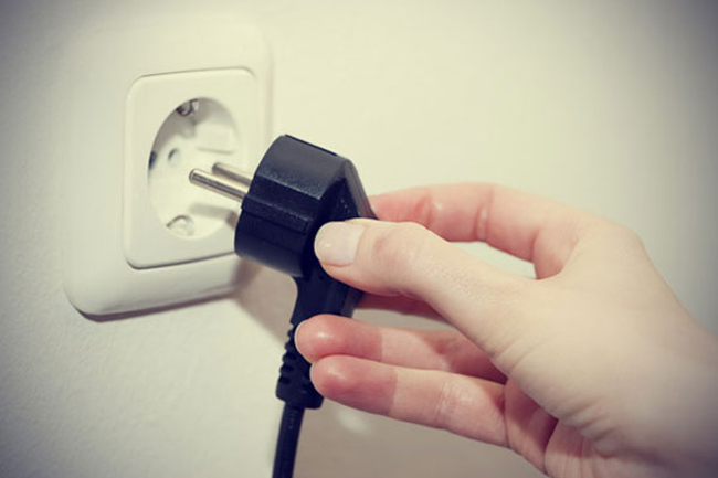 Ngắt điện tủ bánh kem