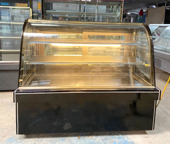 Cửa hàng thanh lý tủ bánh kem tại HCM