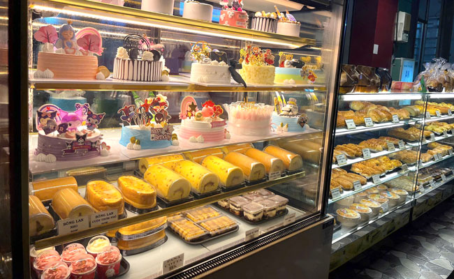 Tủ bánh kem thanh lý TPHCM mua ở đâu Giá rẻ, chất lượng đảm bảo?