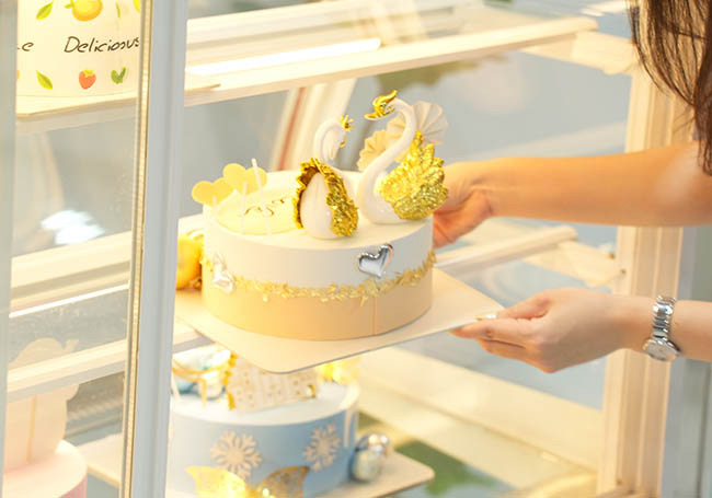 Lấy bánh tiện lợi