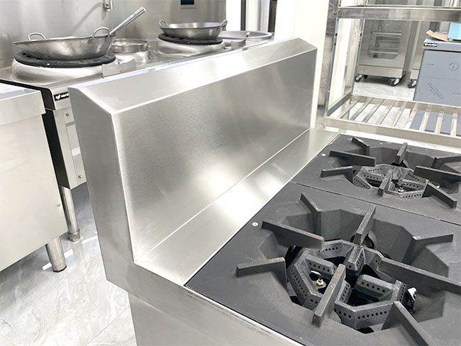 Khung bếp l&agrave;m từ inox cao cấp