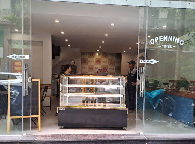 Giao lắp tủ b&aacute;nh kem tận nơi