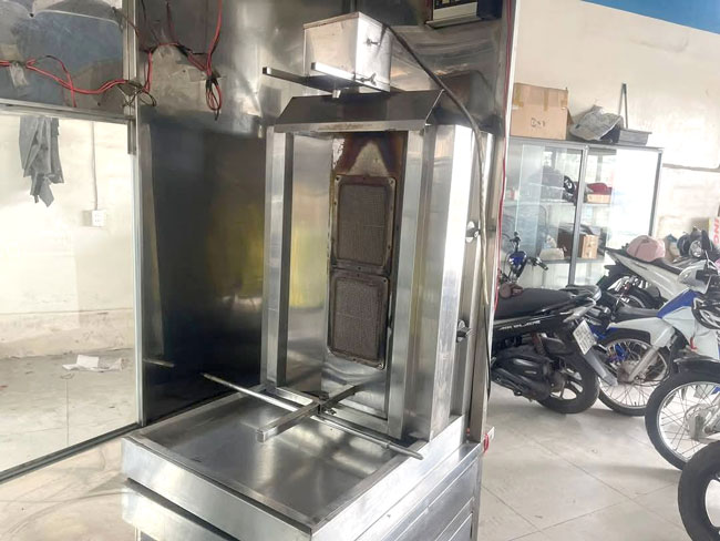 Kiểm tra c&aacute;c bộ phận xe trước khi mua