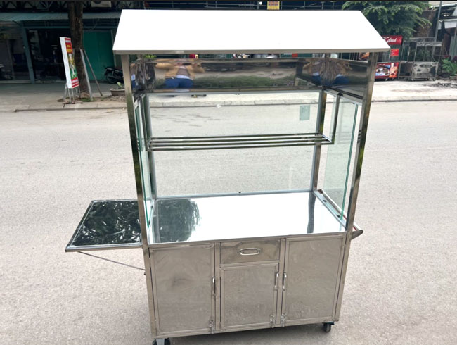 Khu vực trưng b&agrave;y v&agrave; chế biến