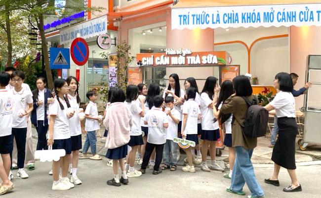 Khai thác ý tưởng bán đồ ăn vặt cho học sinh siêu HOT hiện nay