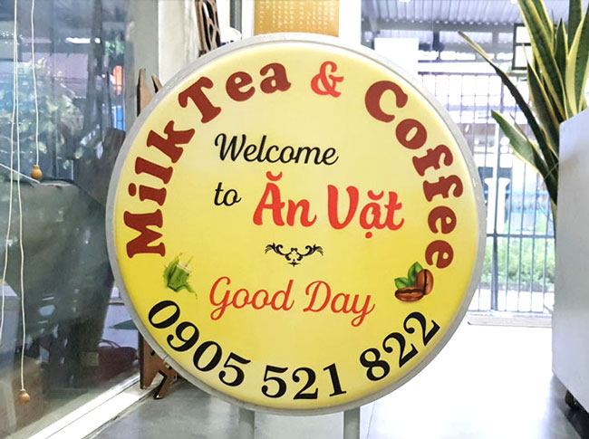 Hộp đ&egrave;n mẫu 9