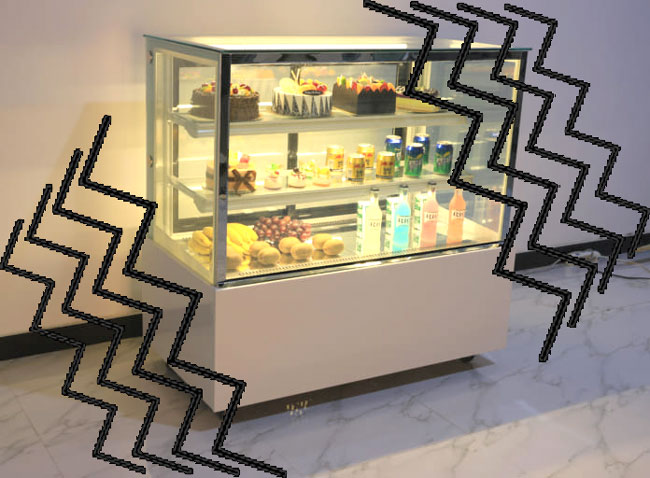 Tủ bánh kem chạy bị ồn