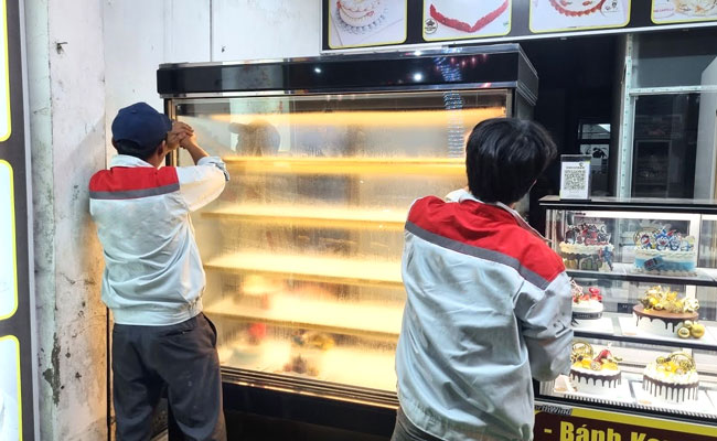 lỗi thường gặp ở tủ bánh kem