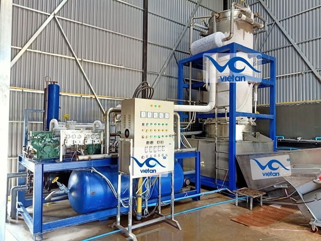 M&aacute;y l&agrave;m đ&aacute; vi&ecirc;n Việt An