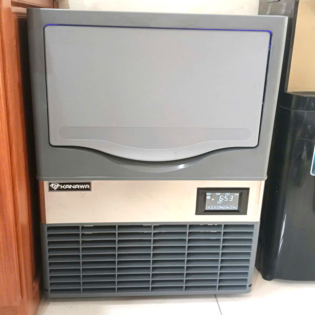 M&aacute;y l&agrave;m đ&aacute; vi&ecirc;n 30kg tại Th&aacute;i B&igrave;nh