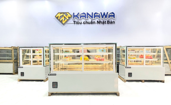 Tủ trưng b&agrave;y b&aacute;nh kem tại Cần Thơ