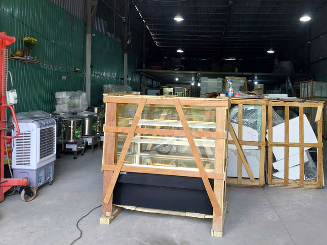 Mua trực tiếp tại kho b&aacute;n h&agrave;ng