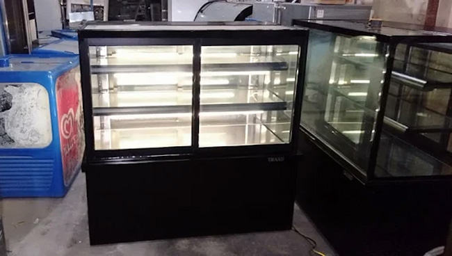 Tủ b&aacute;nh kem thanh l&yacute; tại Điện m&aacute;y cũ B&aacute;ch Khoa