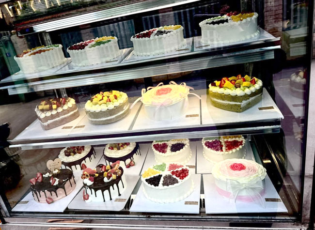 Tủ bánh kem bảo quản bánh tươi ngon