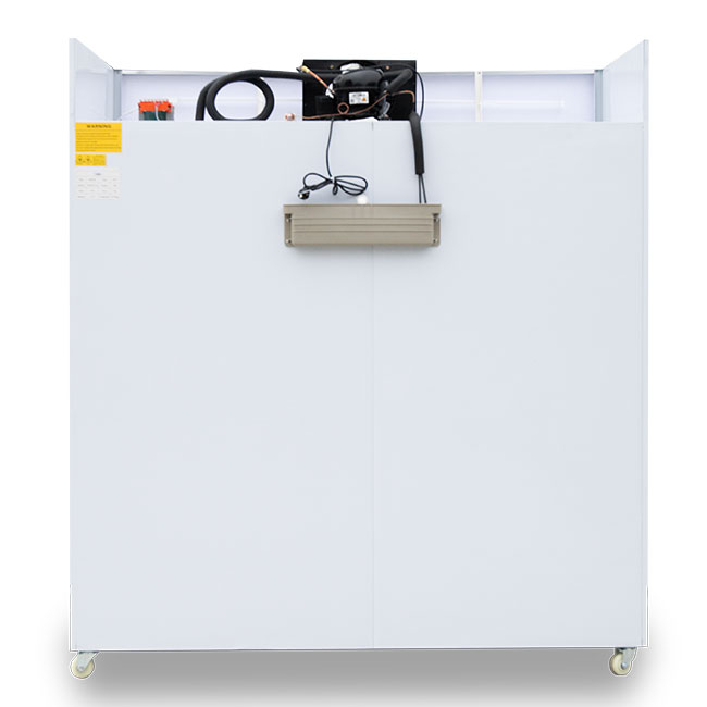 Tủ mát 3 cánh HR1860SG 1800L