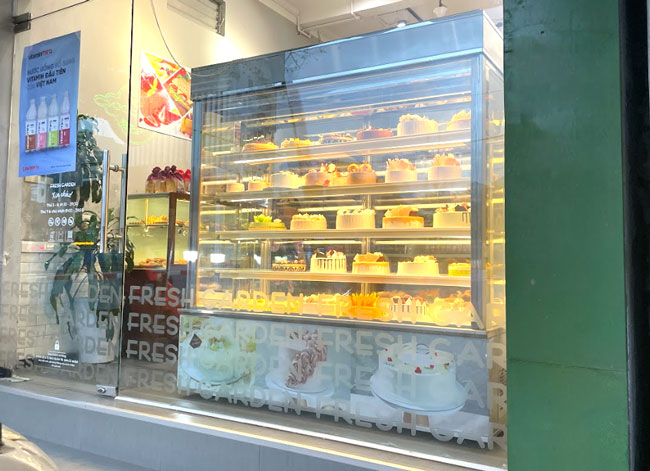 Tr&aacute;nh &aacute;nh nắng trực tiếp chiếu v&agrave;o tủ