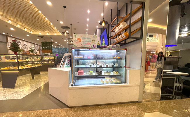 vị trí đặt tủ bánh kem