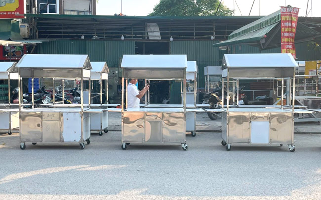 Xe đẩy b&aacute;n nước &eacute;p mới gi&aacute; tốt