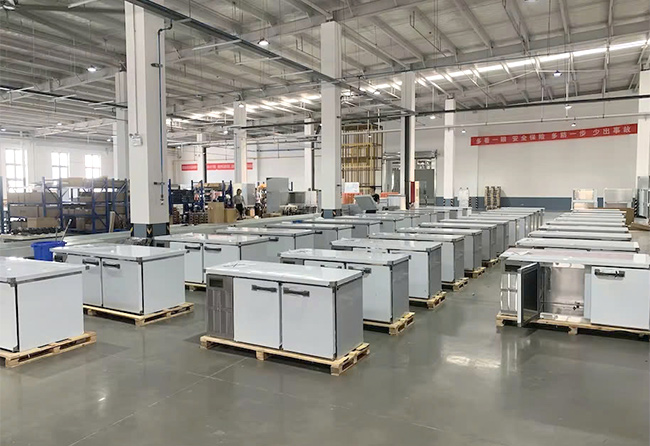 Kinh nghiệm chọn mua tủ m&aacute;t b&agrave;n chặt