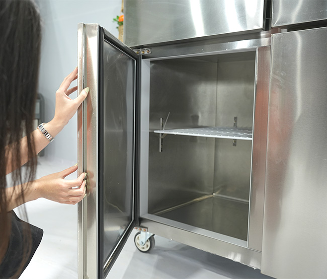 Đặc điểm nổi bật của tủ đông đứng